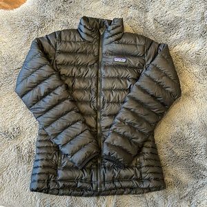 Patagonia Women’s down sweater in black, SZ XS! Excellent used condition!